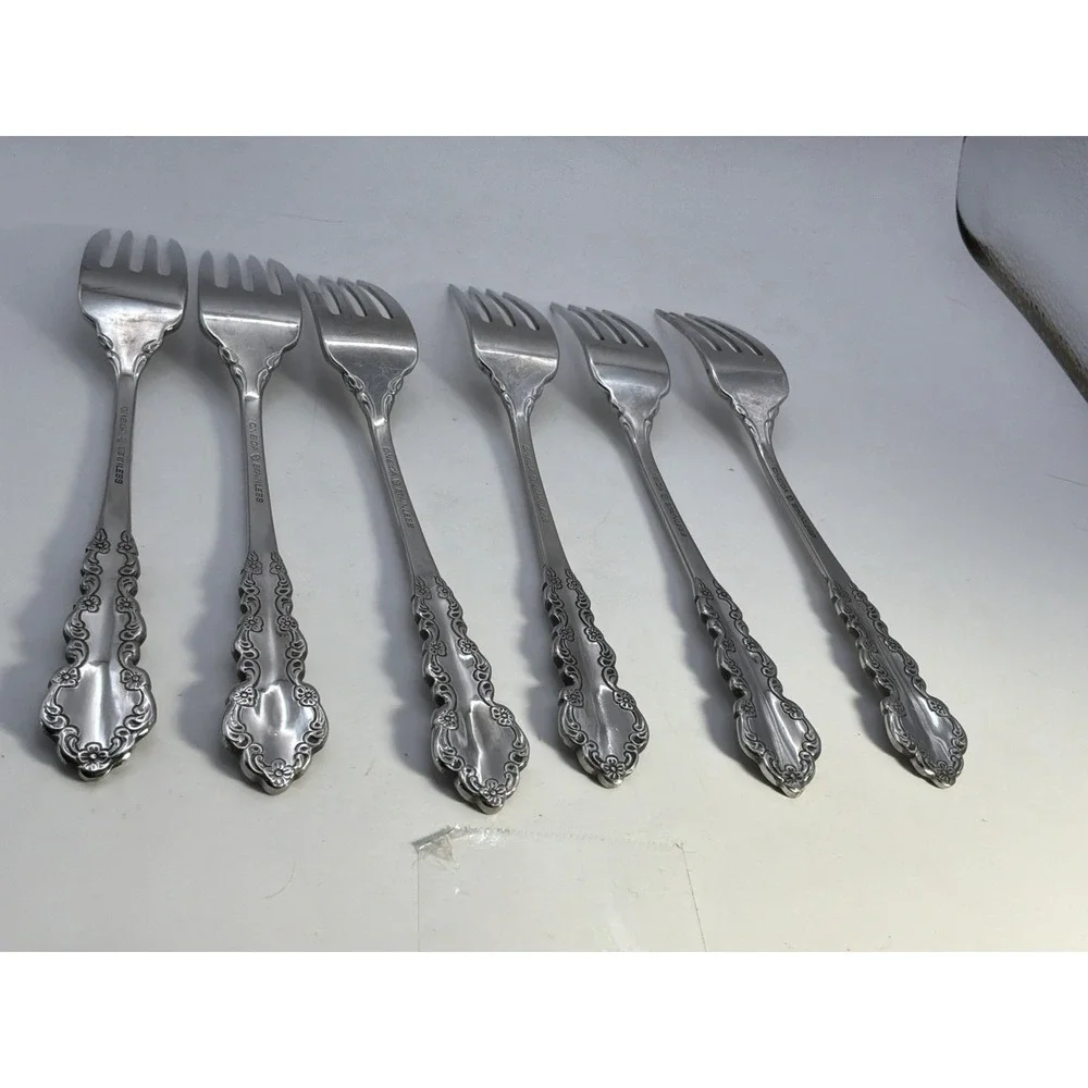 Oneida Shelley Stainless Steel Flatware 1 Knife Missing 31 Pieces 6 Piece Place‎